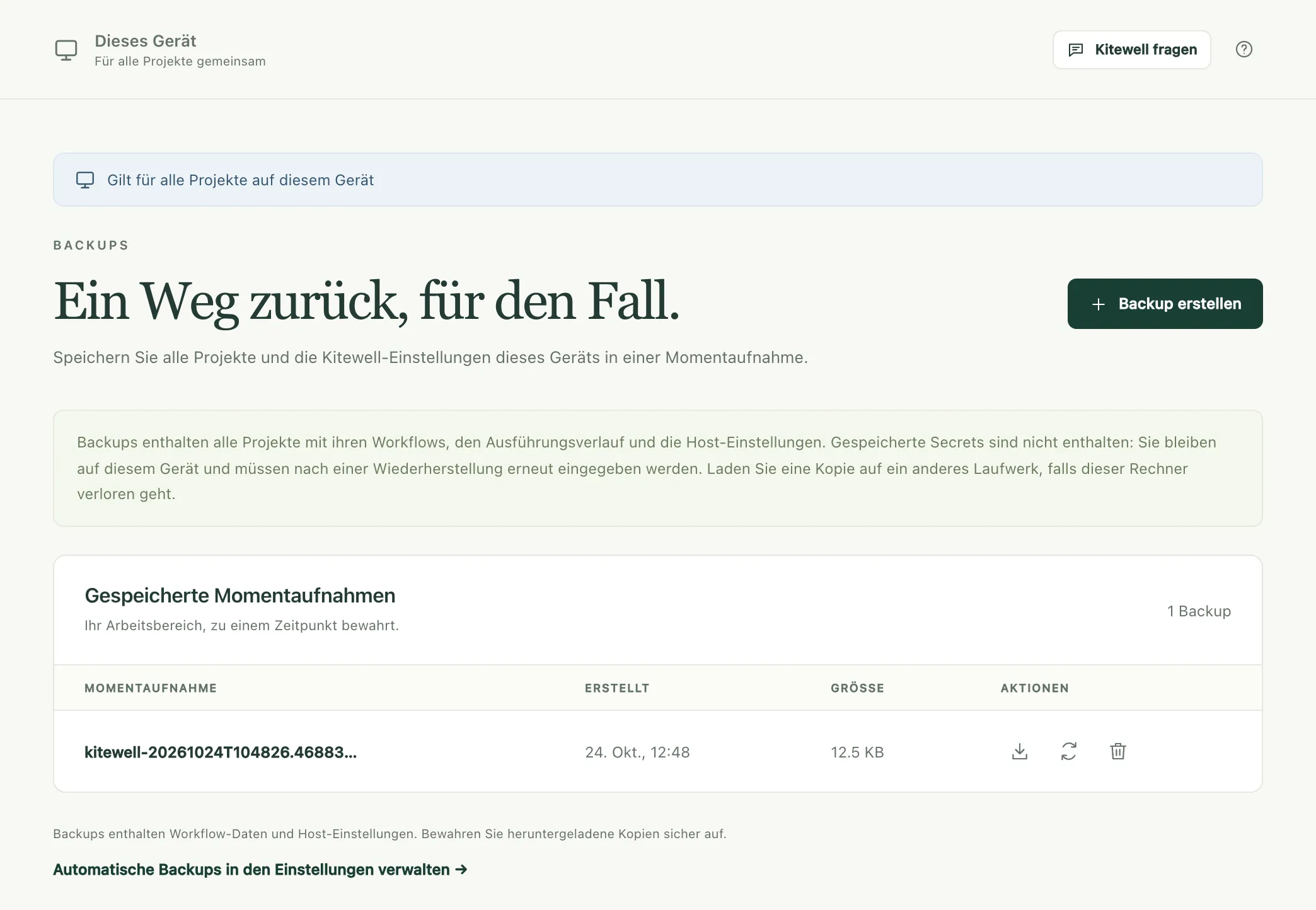 Die Seite Backups mit einer gespeicherten Momentaufnahme und Schaltflächen zum Herunterladen, Wiederherstellen und Löschen