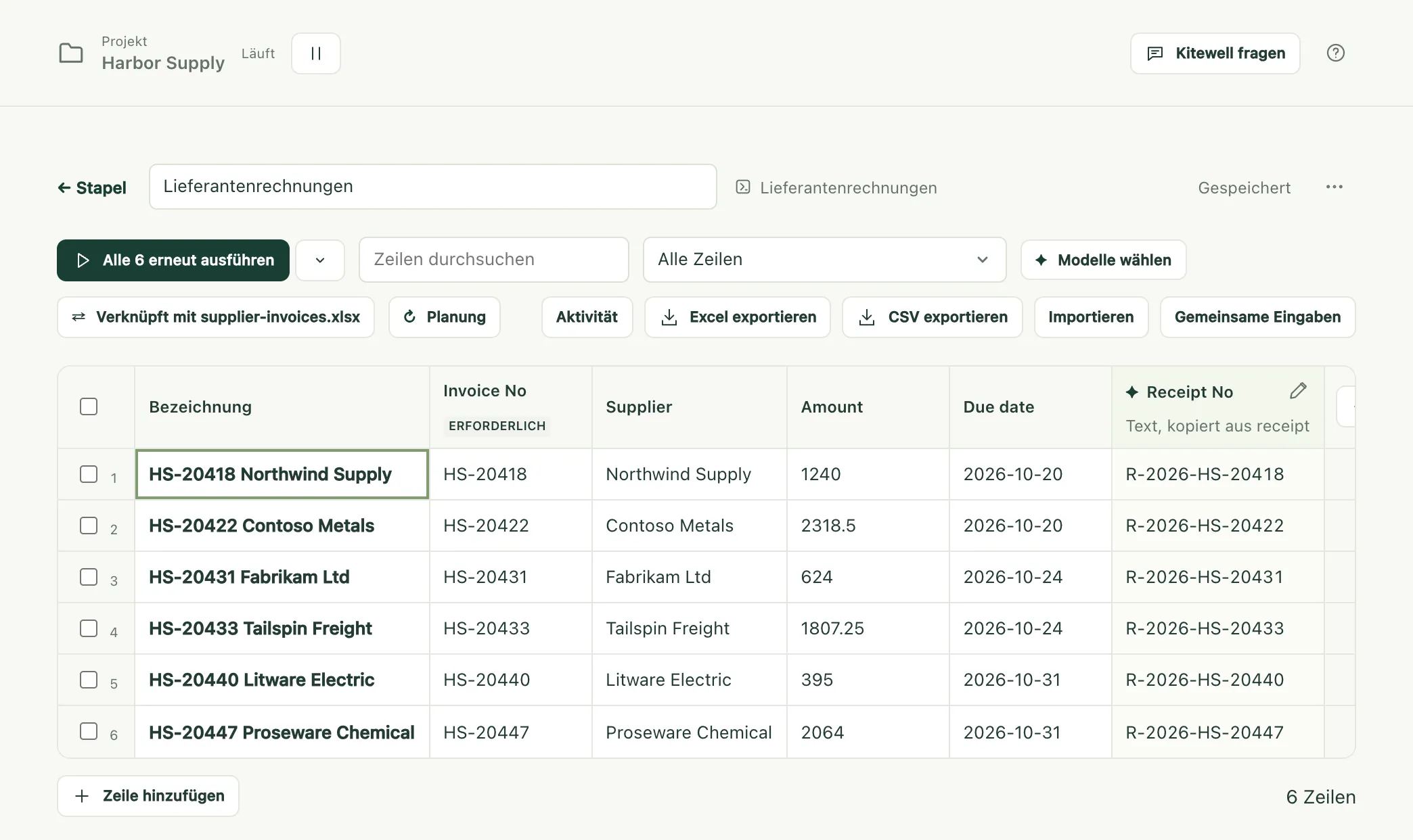 Die Tabelle Lieferantenrechnungen, verknüpft mit supplier-invoices.xlsx, neben jeder Rechnung eine Eingangsnummer und der Vermerk „Erfolgreich“