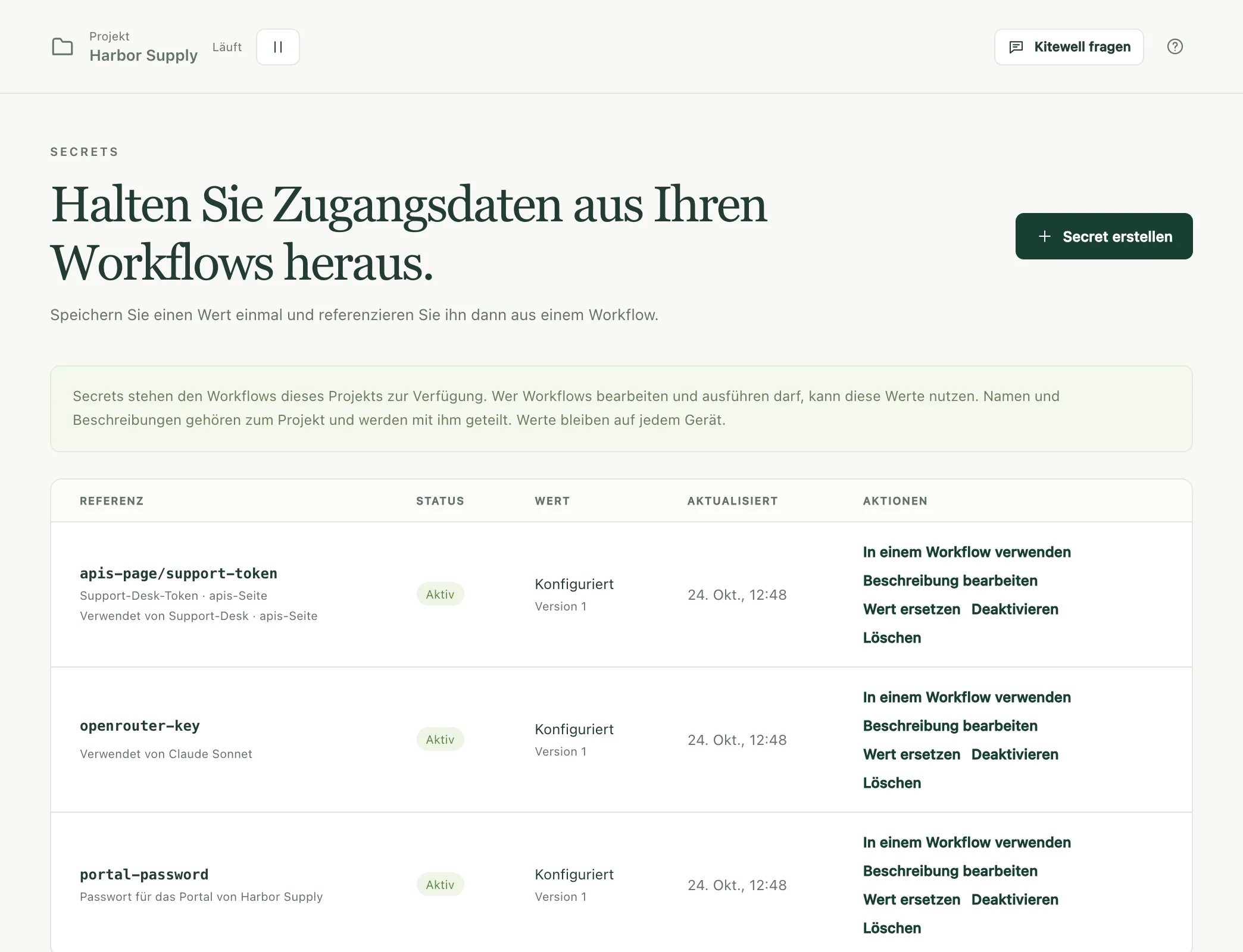 Die Seite Secrets mit drei Secrets, ihren Beschreibungen, ihrer Verwendung und ihren Aktionen